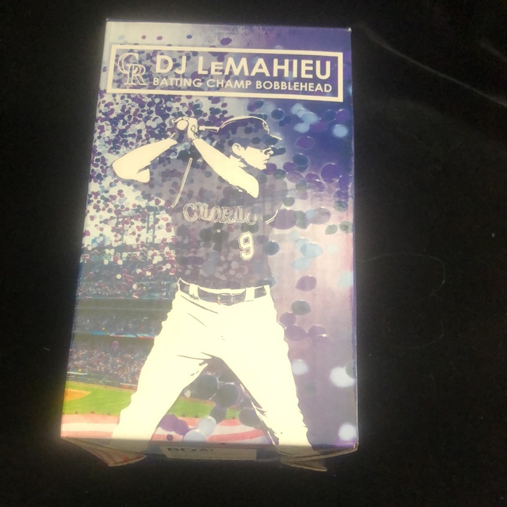 MLB DJ Lemahieu Baseball Bobble Heads - Picture 9 of 16